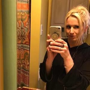 Meet your Posher, Nikki